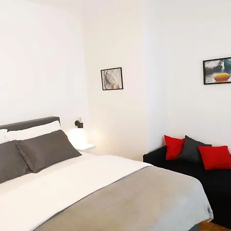 Apartment With A Parking Space Pirovac, Sibenik - 23285