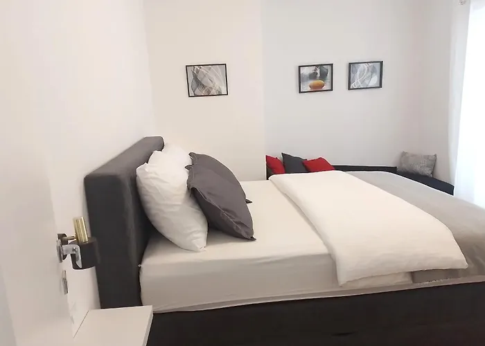 With Parking Space Pirovac, Sibenik - 23285 Apartment Pirovac